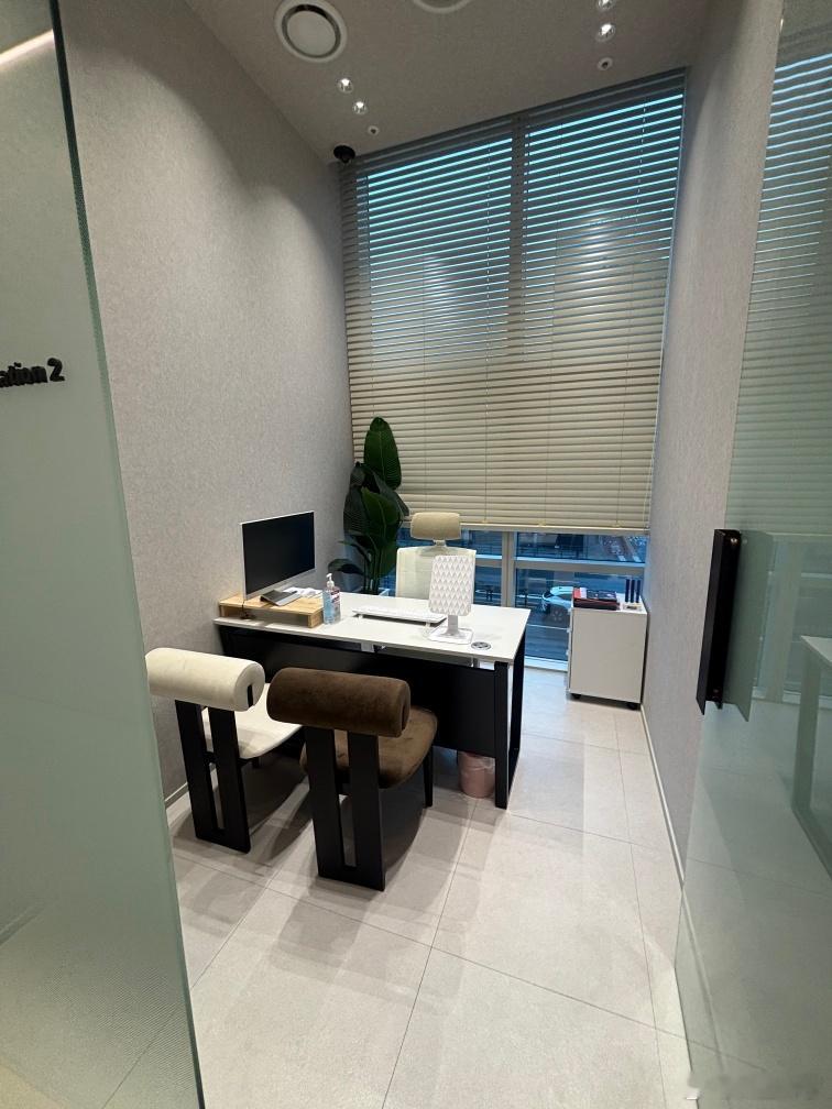 首尔这种地方真的很离谱，很多好医院根本不在江南那种最卷的地段，反而藏在一些你平时