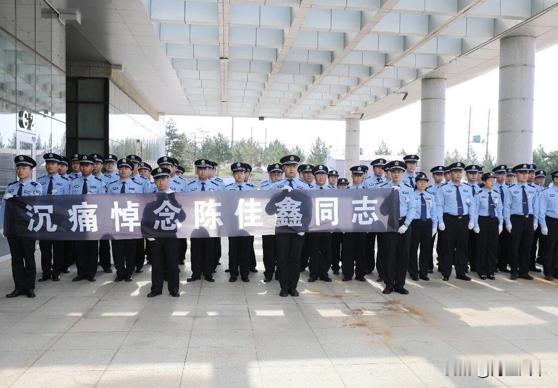 内蒙古包头，1996年出生、年仅30岁的自由路派出所女副所长陈佳鑫，出警处置轻生