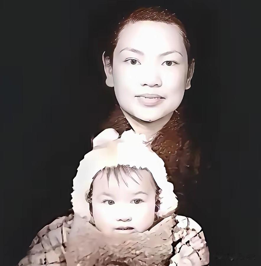 老照片，这是一个演员小时候和妈妈的合照，依稀能看出是她[奸笑]，知道她是谁的请举