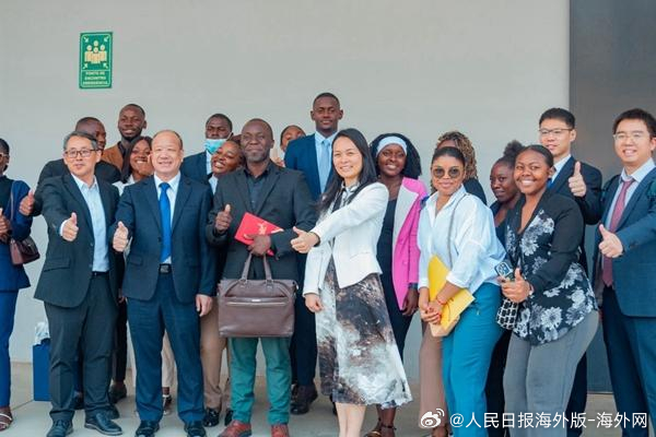 【一堂开在非洲的“中国减贫经验课”】“我们不是来输出一个现成的中国答案的。”20