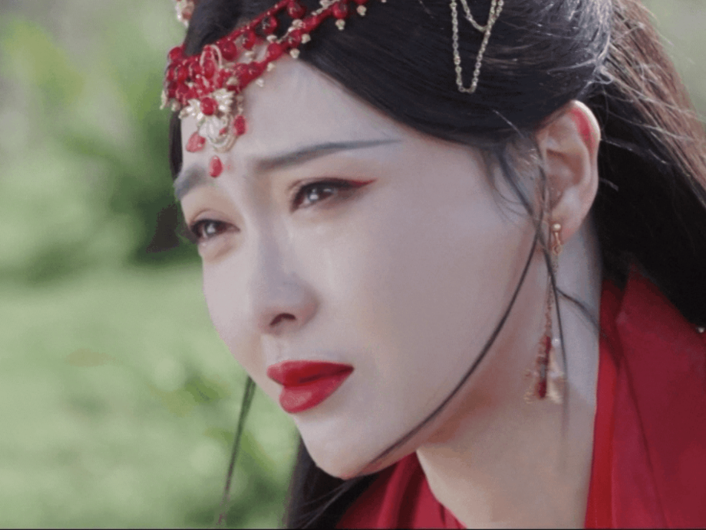 央视撤档爱情没有神话唐嫣这是无妄之灾了，她被人曲曲是她何罪之有啊[悲伤] ​​​