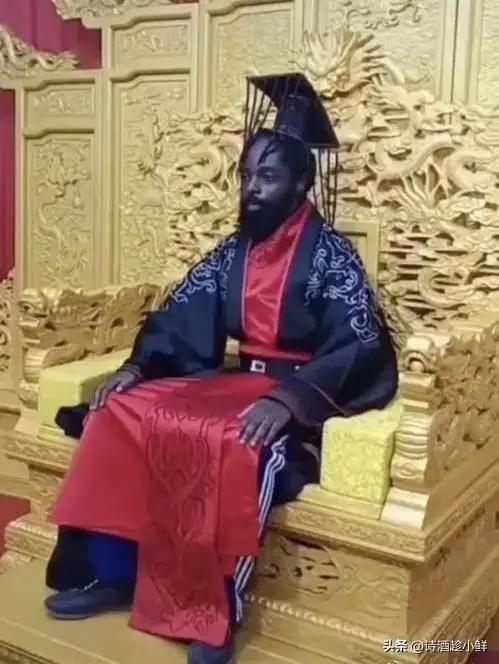 没有家贼引不来外鬼！
中国的崇洋媚外，首先是公知所控制的媒体和教育系统推波助澜！