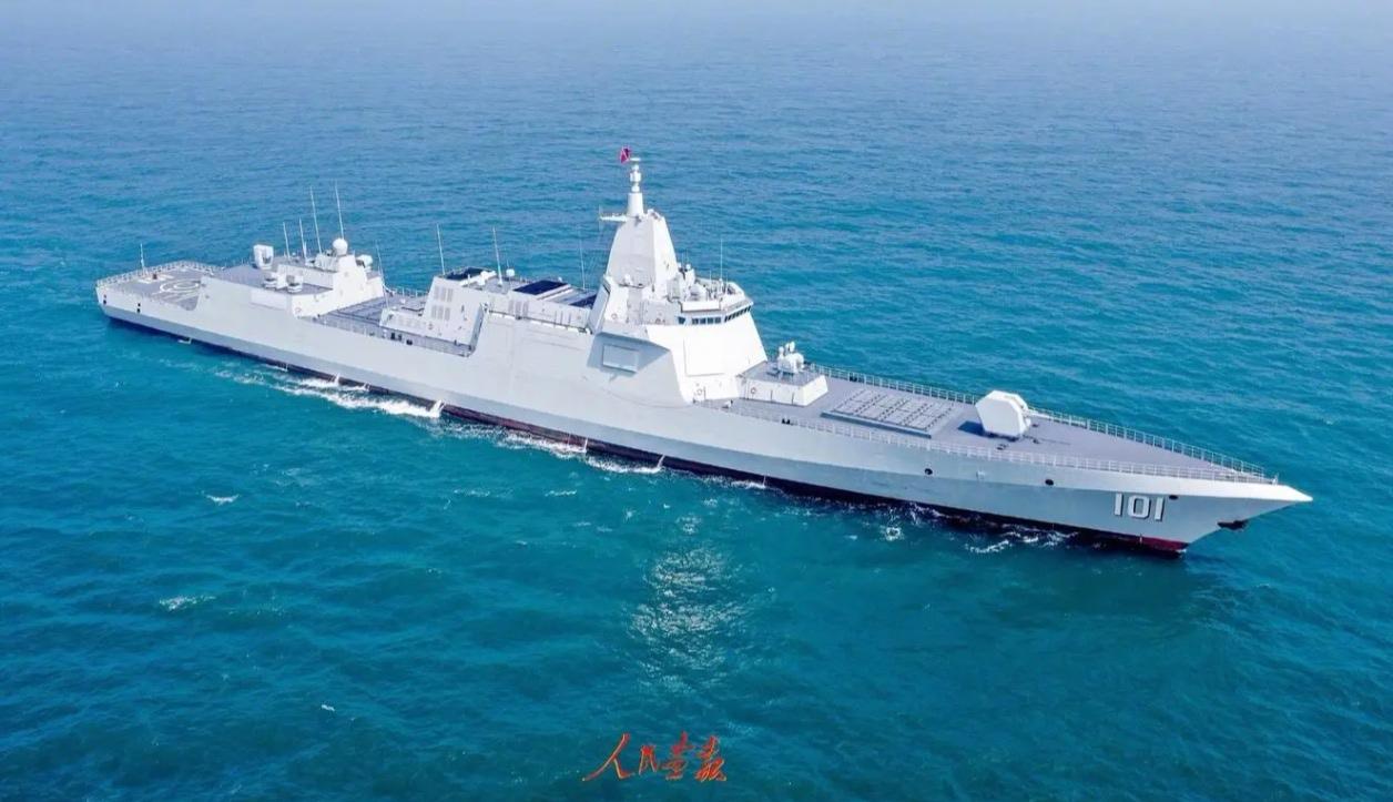 【凌晨6点，西太平洋，南昌舰硬核拦截！】“我们正航行，外舰突然想‘加塞’？”
