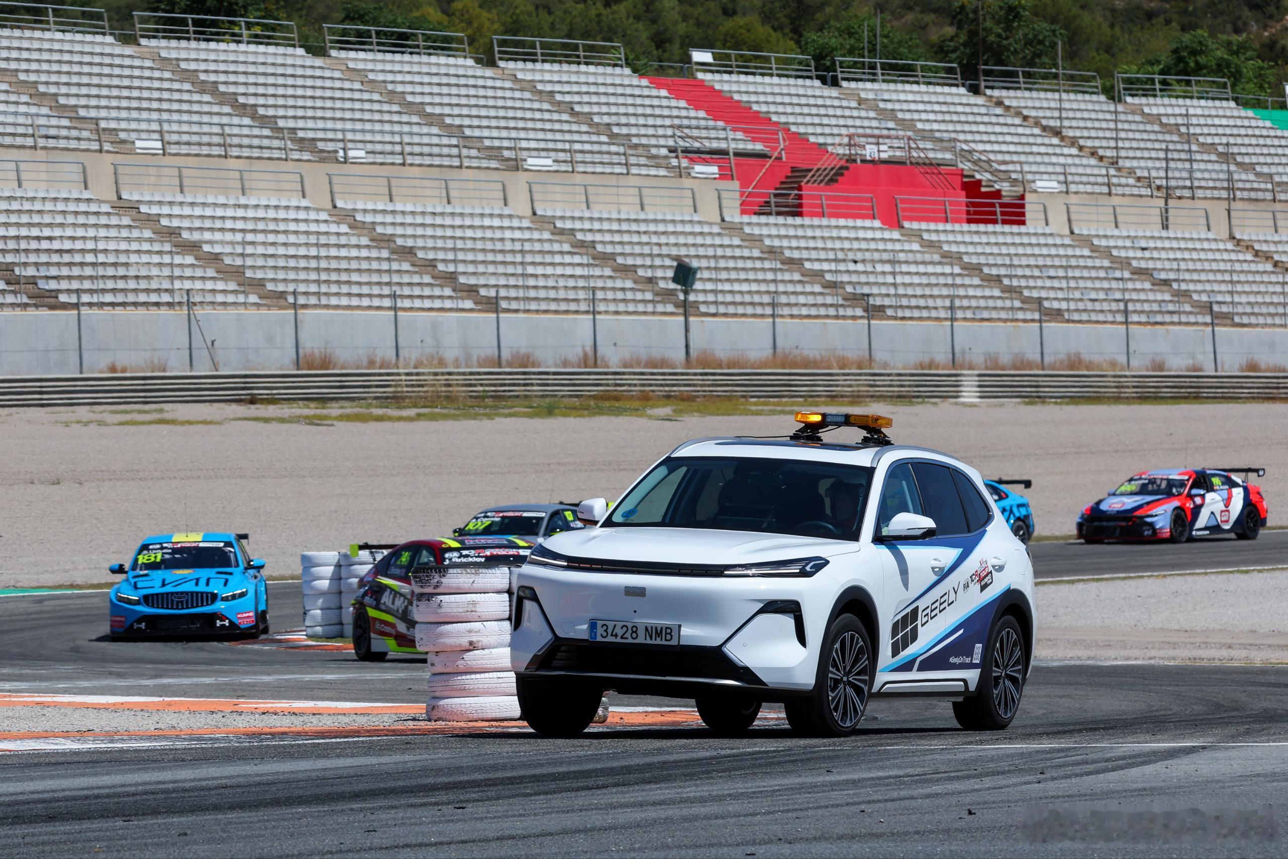 TCR西班牙站，GEELY主场气势拉满🏁Starray EM-i 全场领航，人