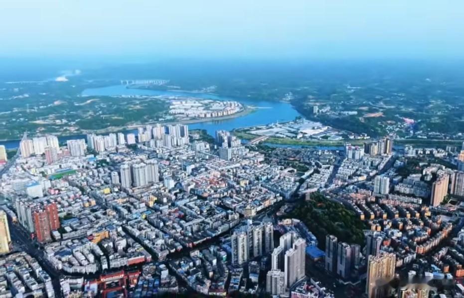 游仙区这个核产业园在全国都特别有特色，成都都很羡慕他这个产业园。如果游仙想发展好