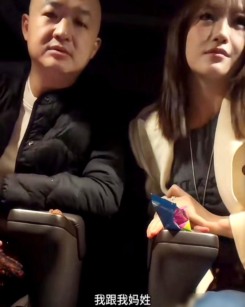 坑了柳岩整整10年的包贝尔，现在连姓氏都爆出是假的！
 
想当年，婚礼上那帮大老