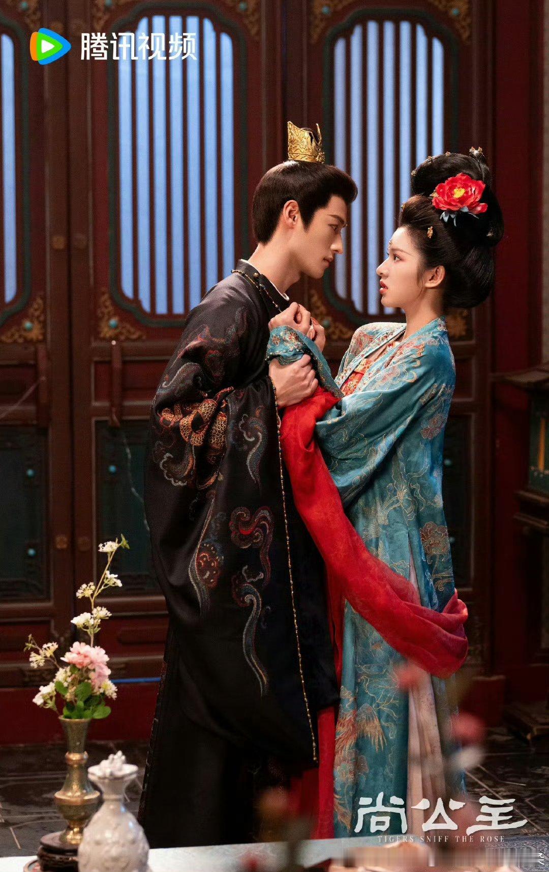 跟女主比都稍微古一点点 