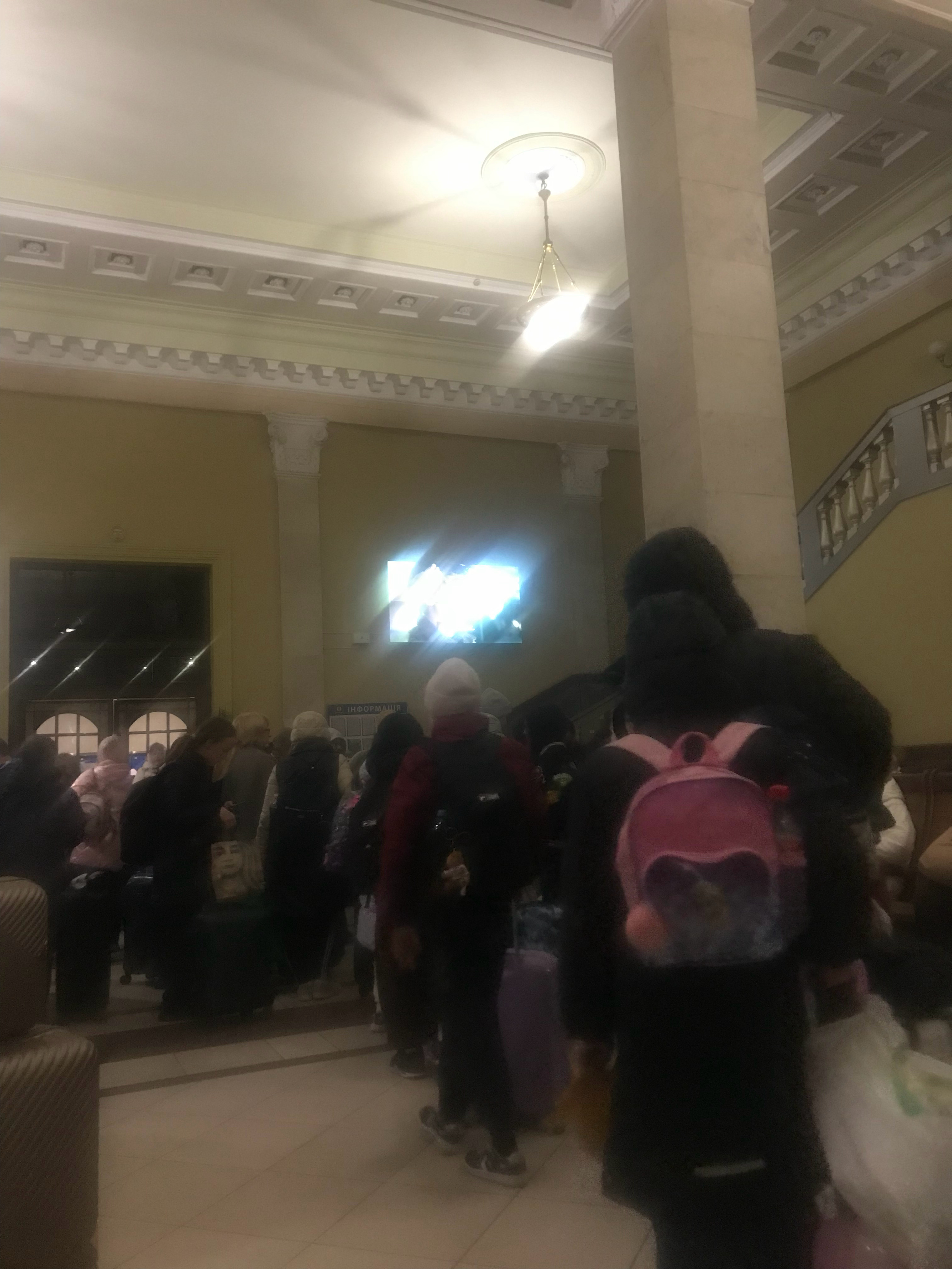 我在利沃夫火车站  ​​​