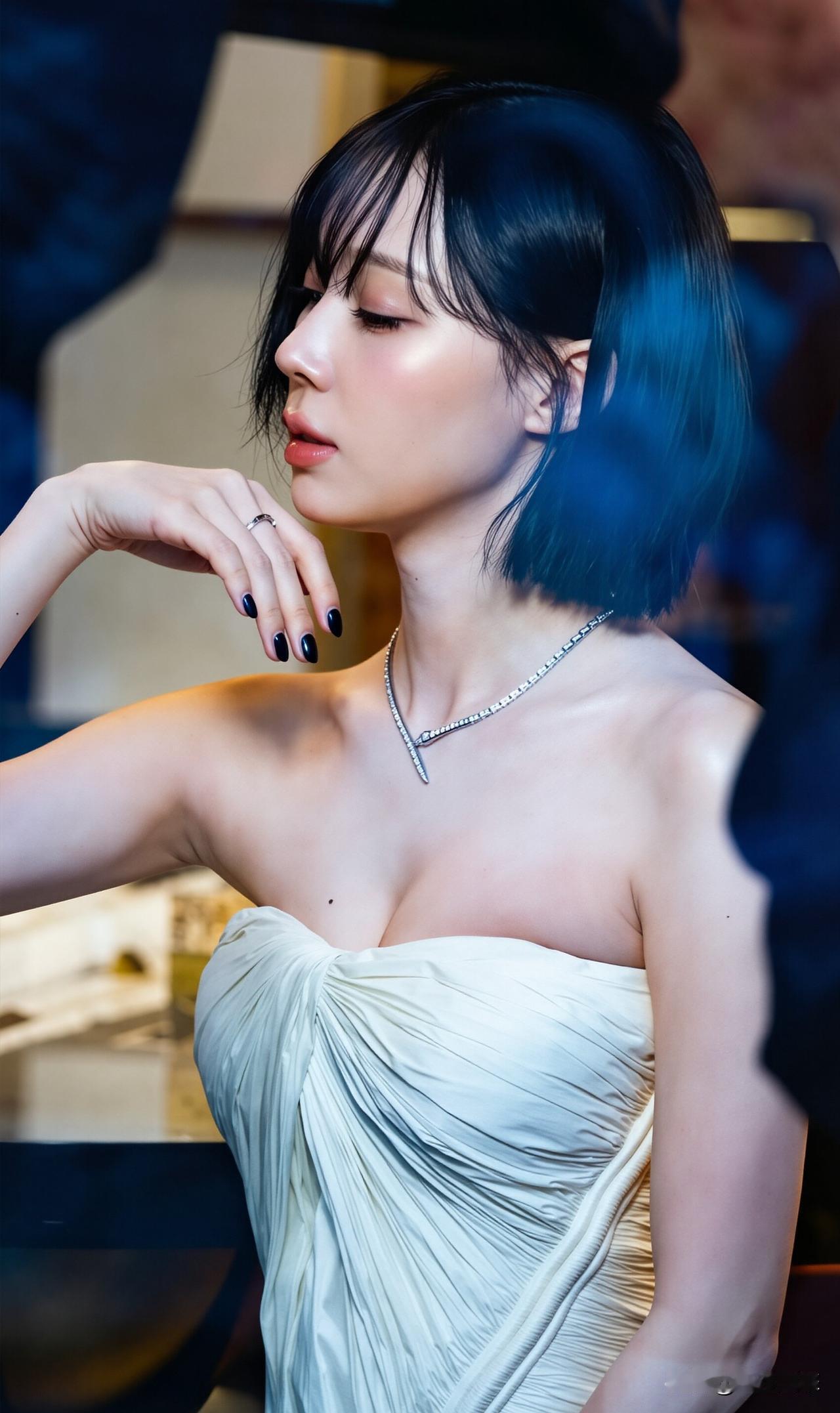 经典推荐🔥：金玟庭  5 颗星✨ 经典作品（收藏起来慢慢欣赏）

1. 《Bl