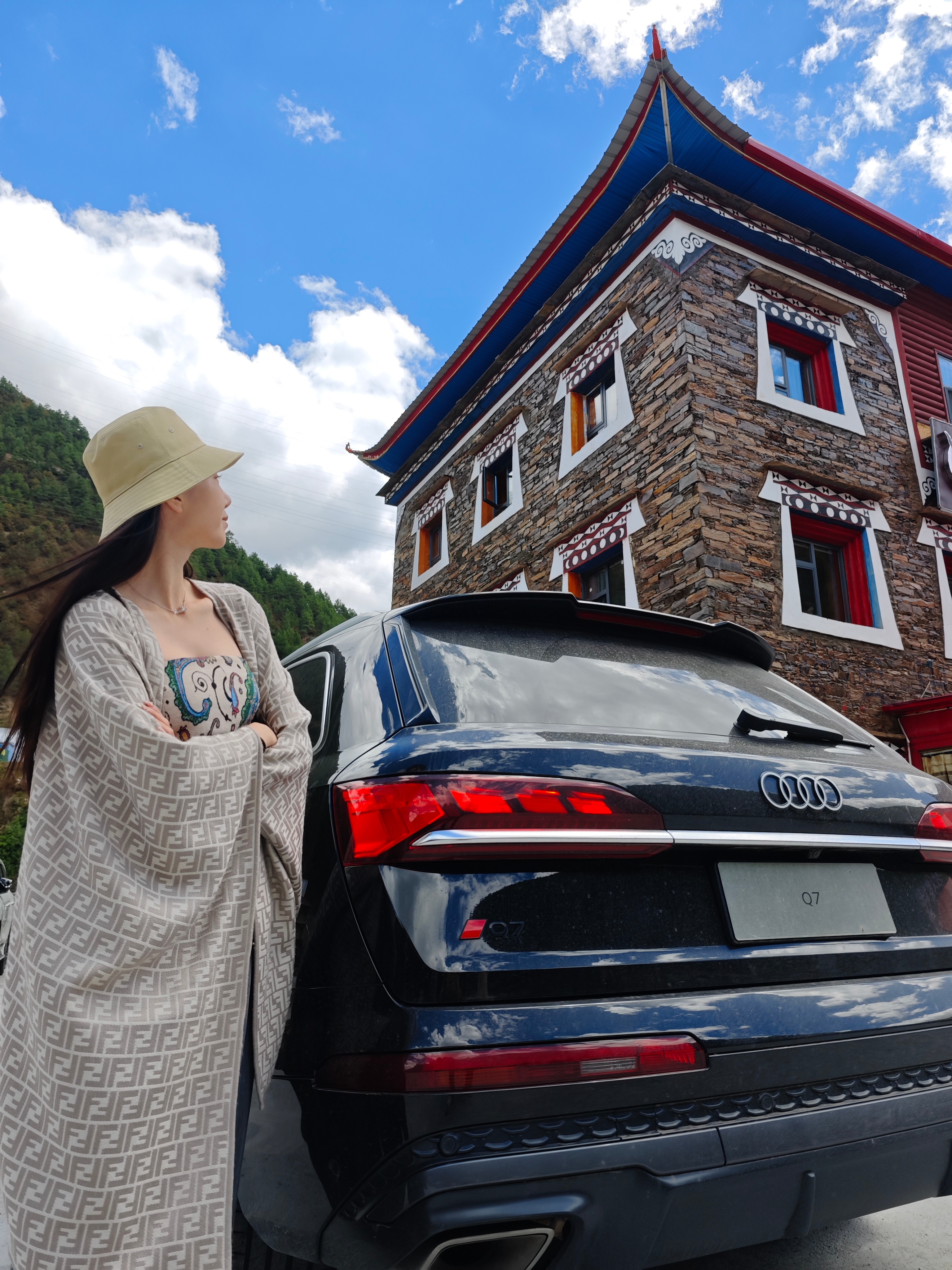 7月底的快乐：约上三五好友，开着Q7去川西！我无比爱此刻的自己和生活！[奶牛猫]