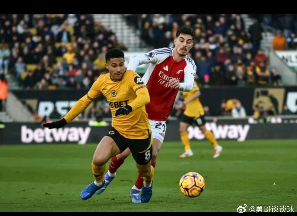 1月15日讯 据《马卡报》记者消息，为弥补加拉格尔转会后留下的空缺，马竞正在寻求