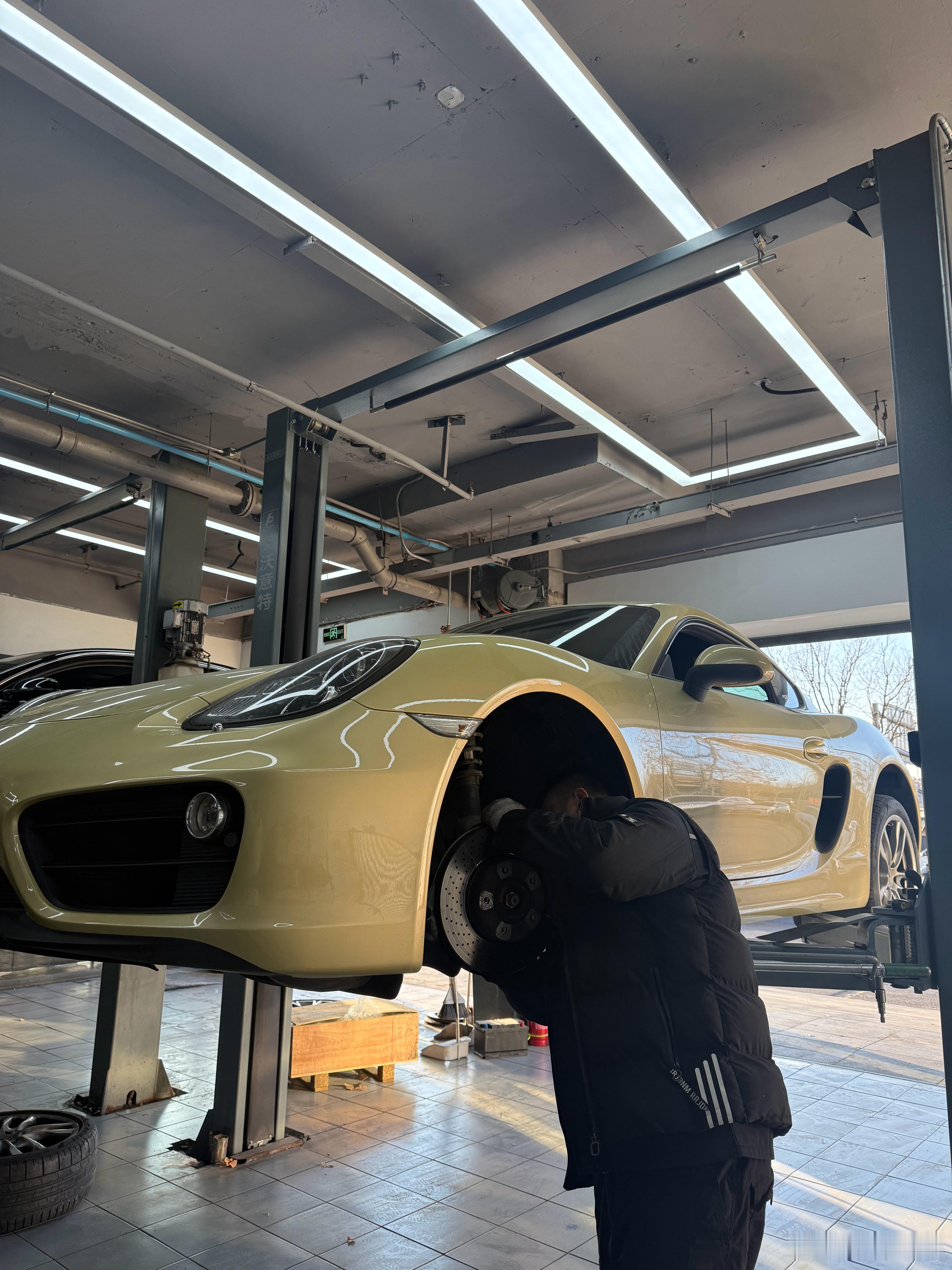 新年第一天，从修车开始保时捷我与汽车的日常
