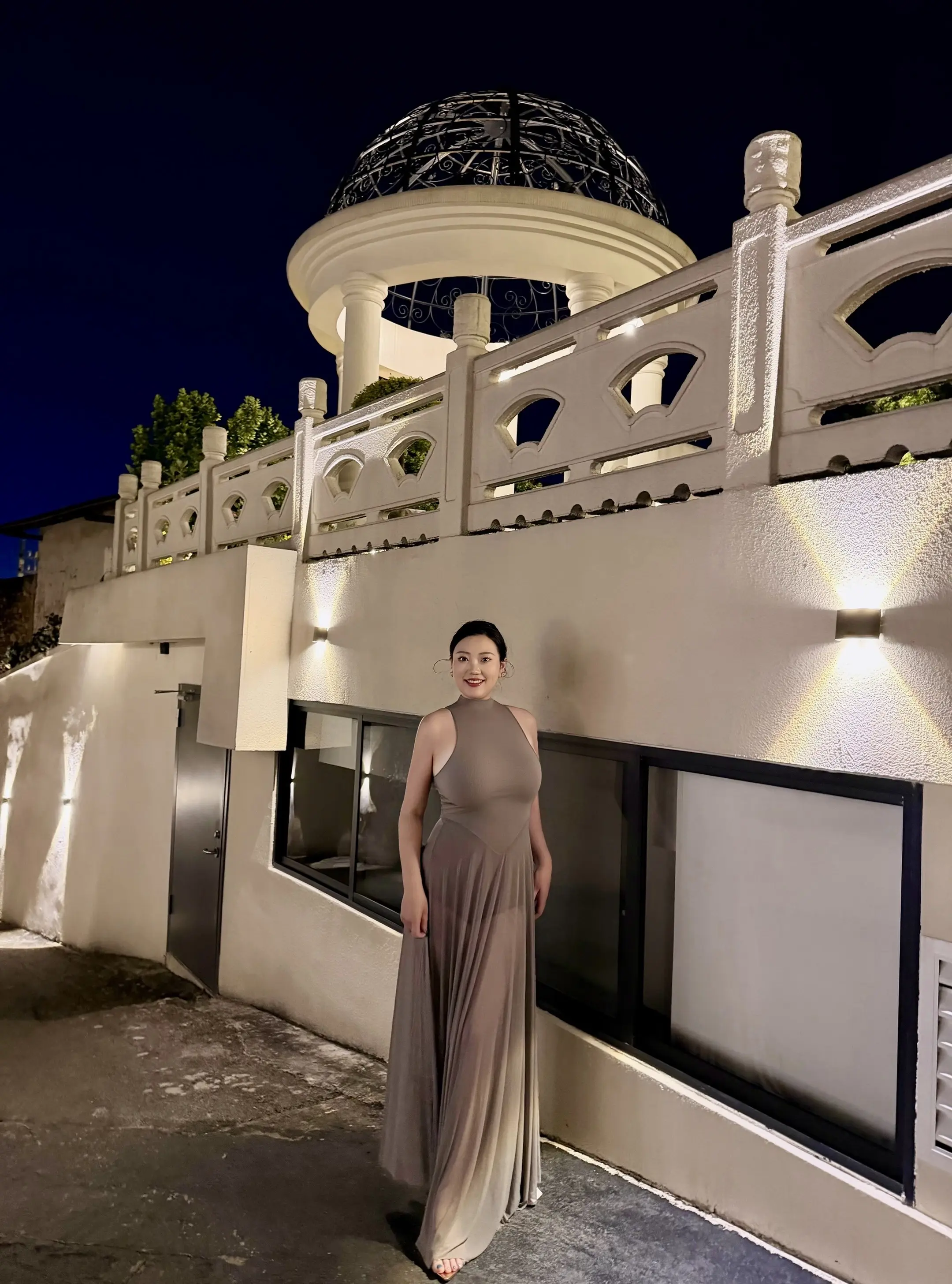 不如松绑我们就在风里飞扬