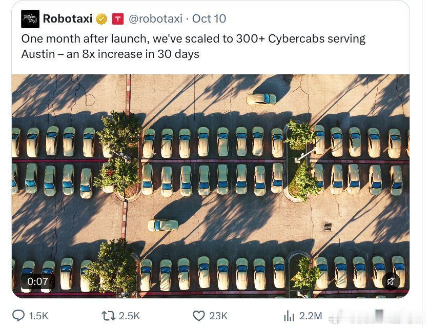 特斯拉Cybercab来中国
马斯克在X平台上说，特斯拉Cybercab出租车在