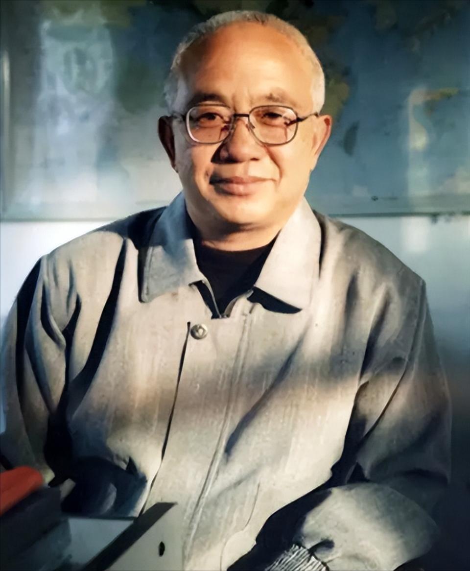 核武器专家魏世杰的晚年生活令人唏嘘，年过八旬的他，孤军奋战独自承担起照顾患有精神