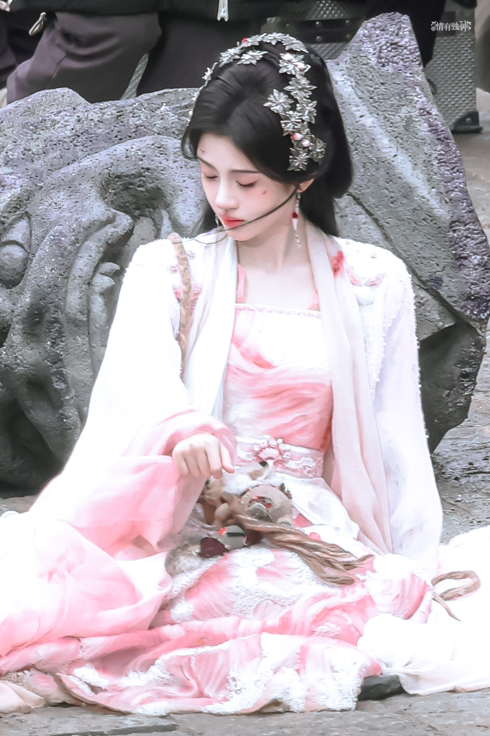 💙🍊鞠婧祎万花世界💙🍊鞠婧祎苏绿夏“满天辉映的不止星光 还有你眼中的星河