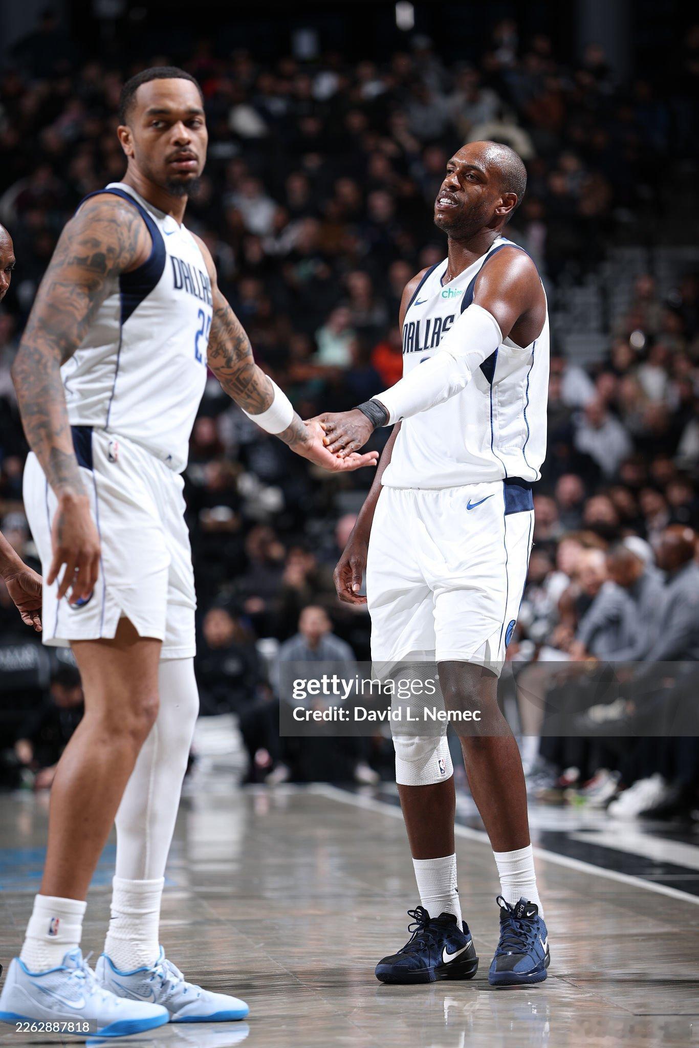 MFFL 来自Marc Stein的消息。达拉斯基本上已经把决定权交给了米德尔顿