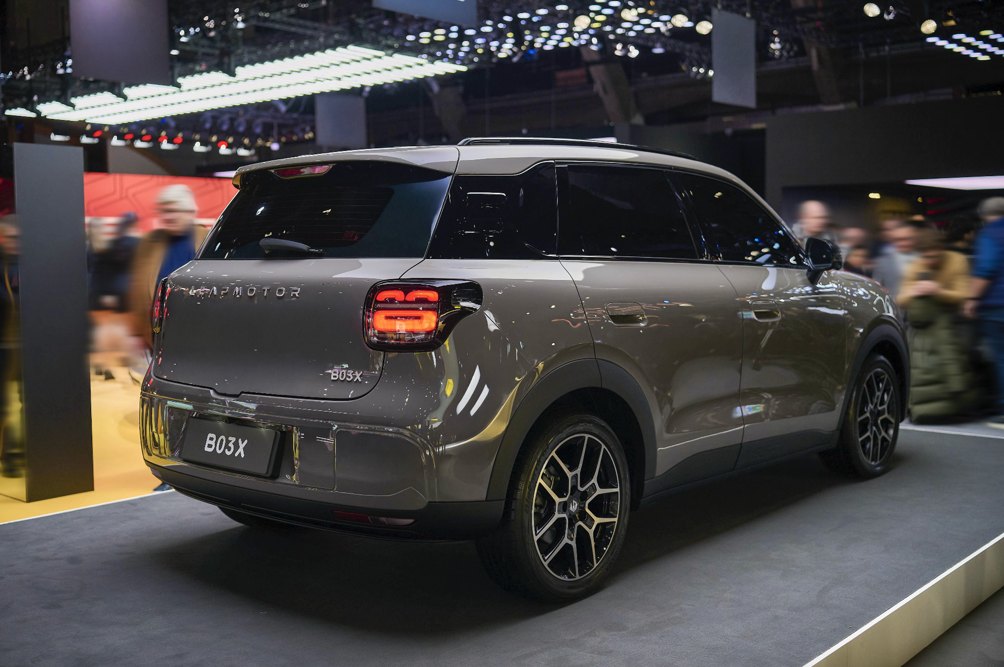 零跑十年里程碑之际，全球市场也迎来一台重磅新车。2026布鲁塞尔车展上，全新准A