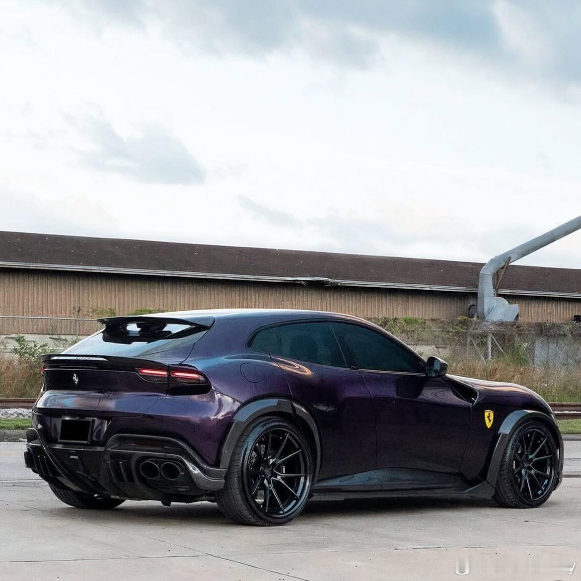 Ferrari Purosangue改装黑武士 