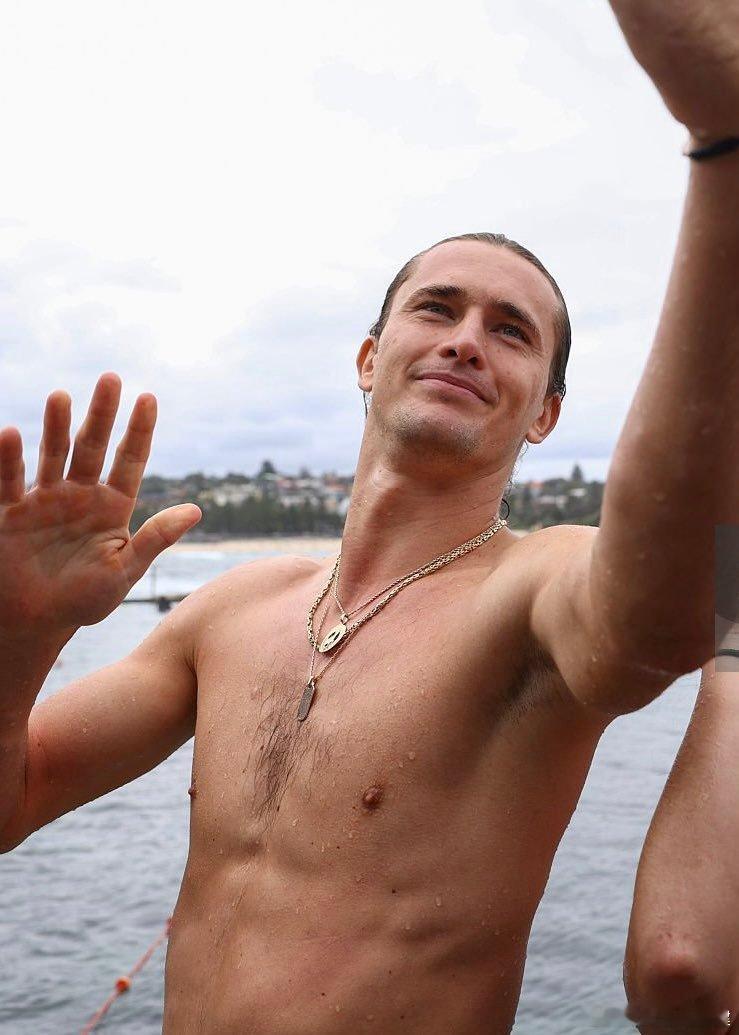 【兹维列夫：我的2025赛季被说很糟 但我觉得我离阿卡和辛纳并不遥远】兹维列夫：