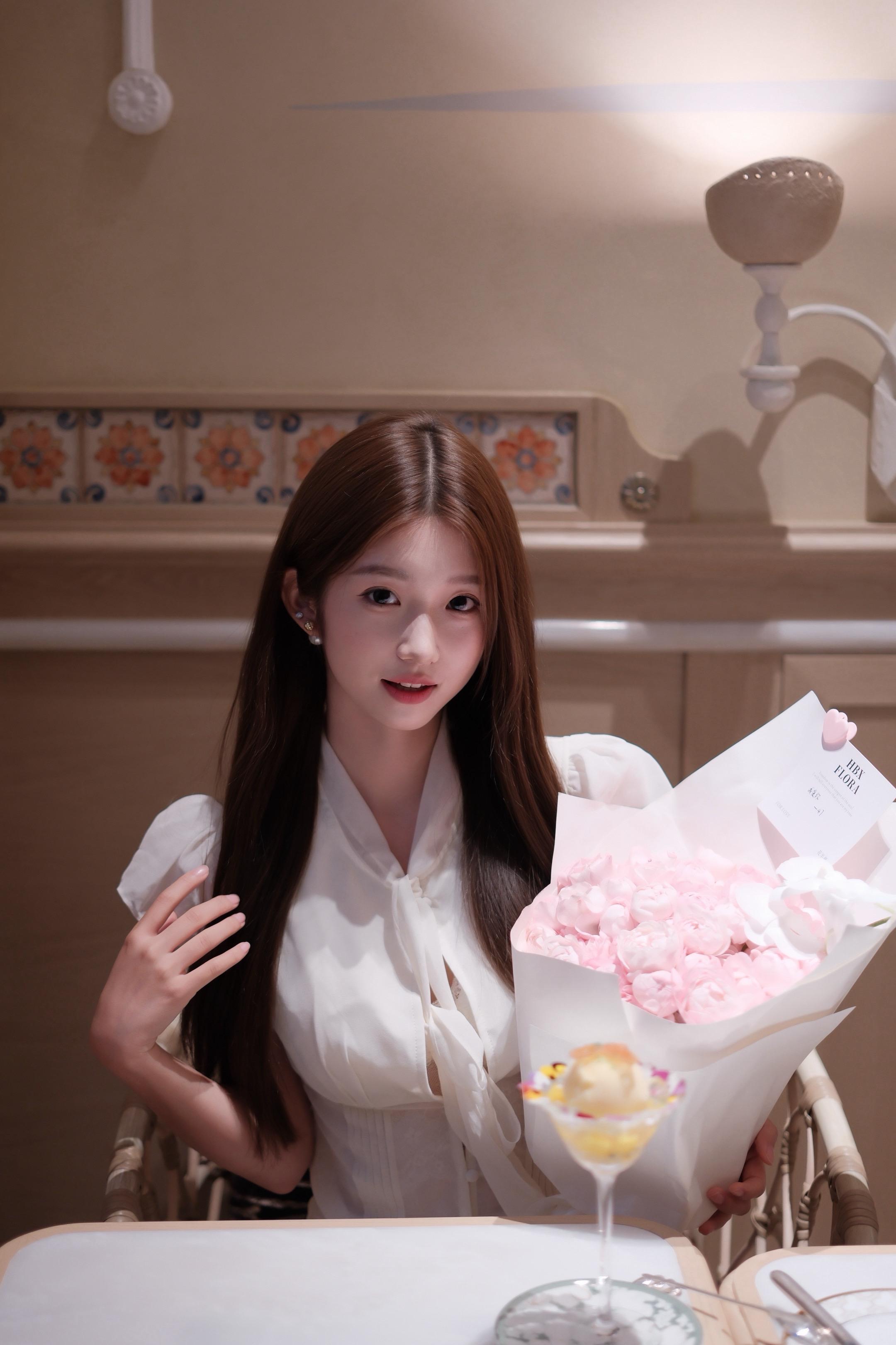 21💐。
