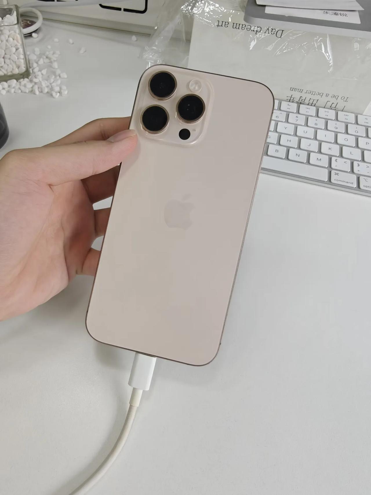 iPhone16 ProMax用了这么久有后悔的吗？
苹果16ProMax的升级