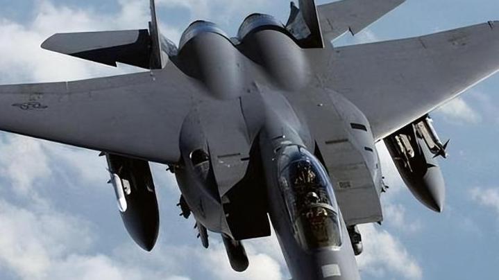 48分钟极速反击！伊朗打出最硬一战
 
北京时间2月28日16:22，伊朗革命卫