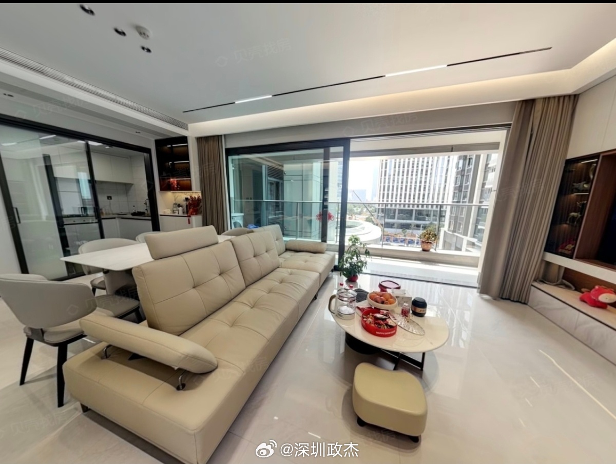 深圳前海桂湾的深业云海湾，116平3房2卫，租金16800元/月今天刚出租出去。