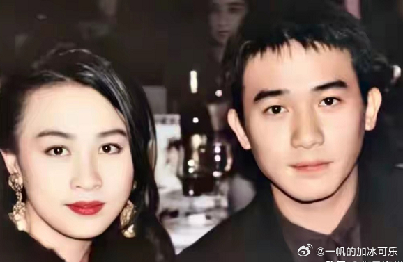 “社恐”也要资格，没想到吧？ 他现在有资格说社恐了。 向太出镜，就是爆料各路明星