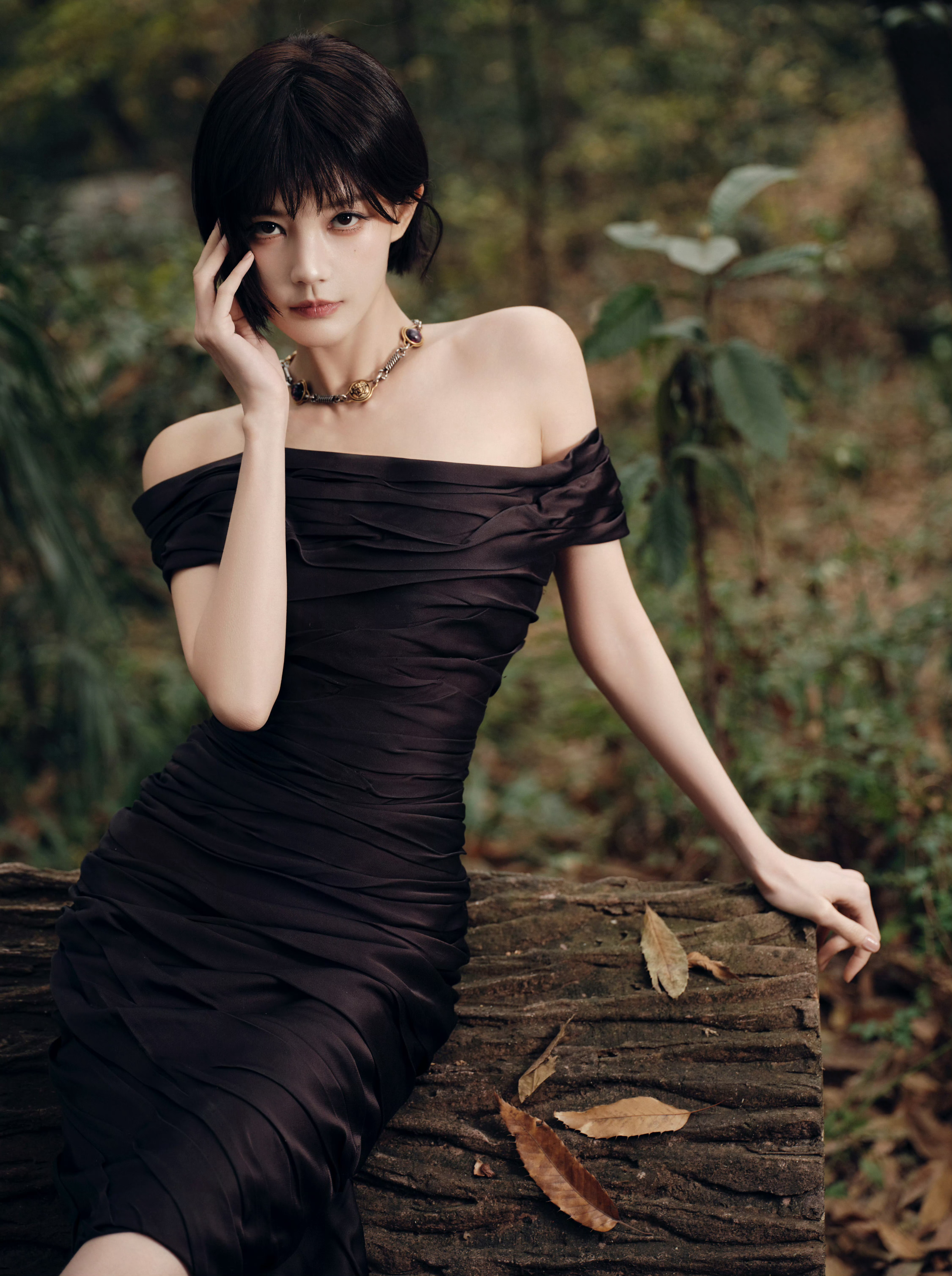 桐姐🖤❤️🖤猎心魅影妆♥️♥️♥️化妆：金鹤龙🧏♂️李一桐李一桐她说世界她