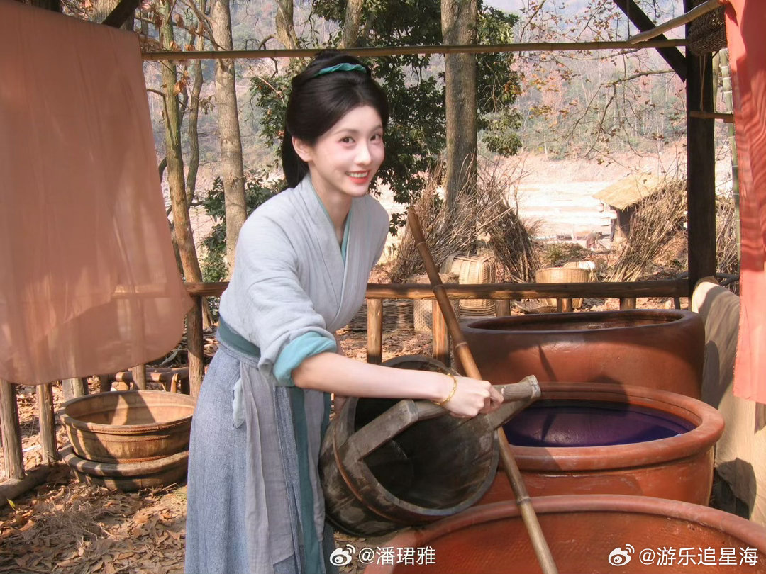 潘珺雅终于被看到了潘珺雅部部戏有效刷脸碧桃这条线后劲太大了，前期的怯懦、后期的义