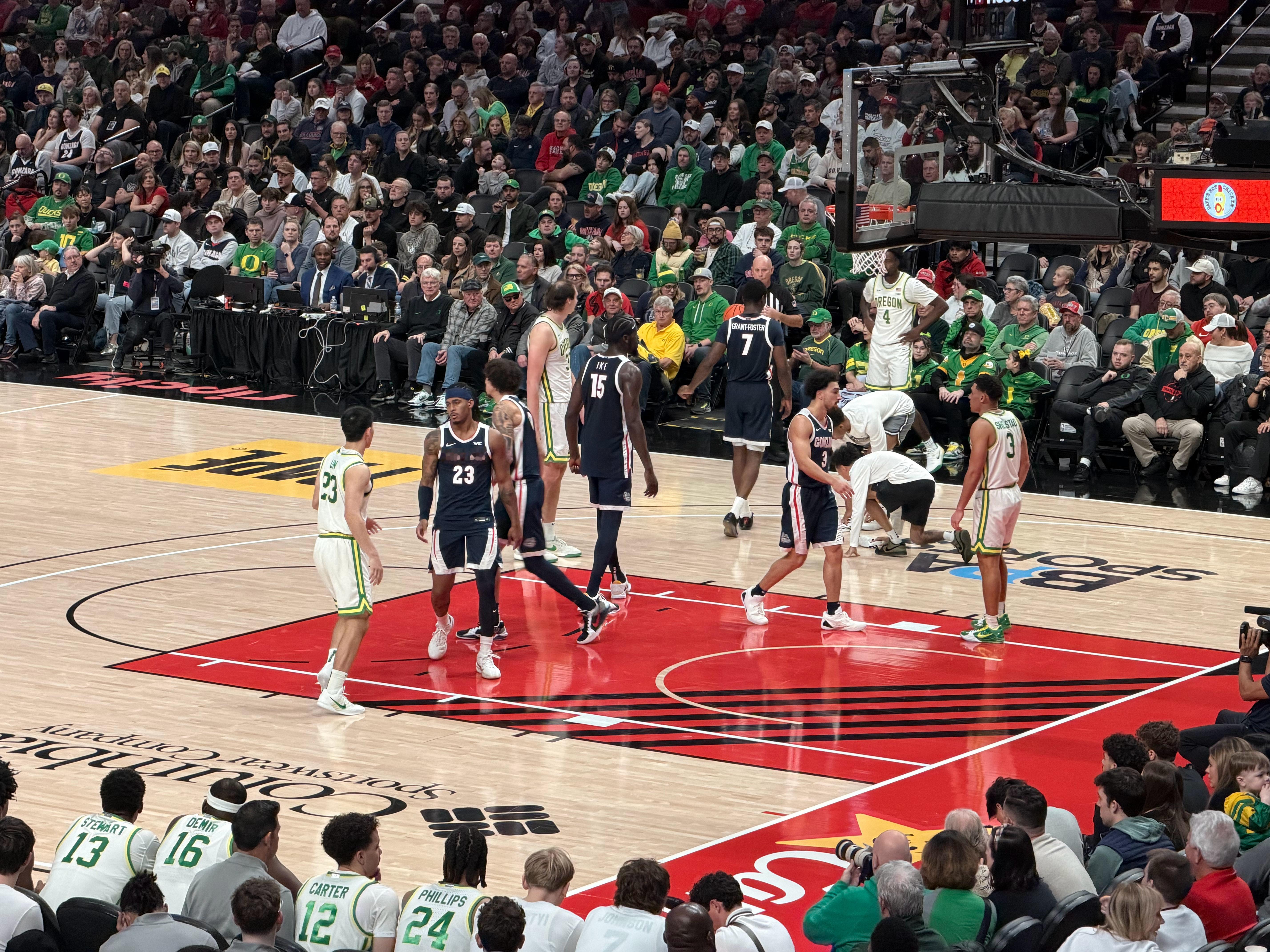 NCAA 今天林葳所在的俄勒冈大学在波特兰摩达中心迎战冈萨加大学，杨瀚森 也来到