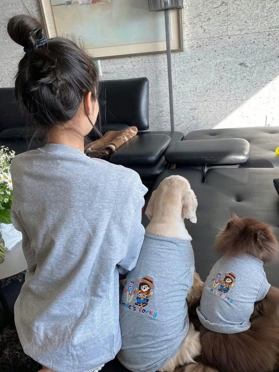 get一些女明星和可爱萌宠的合拍姿势 