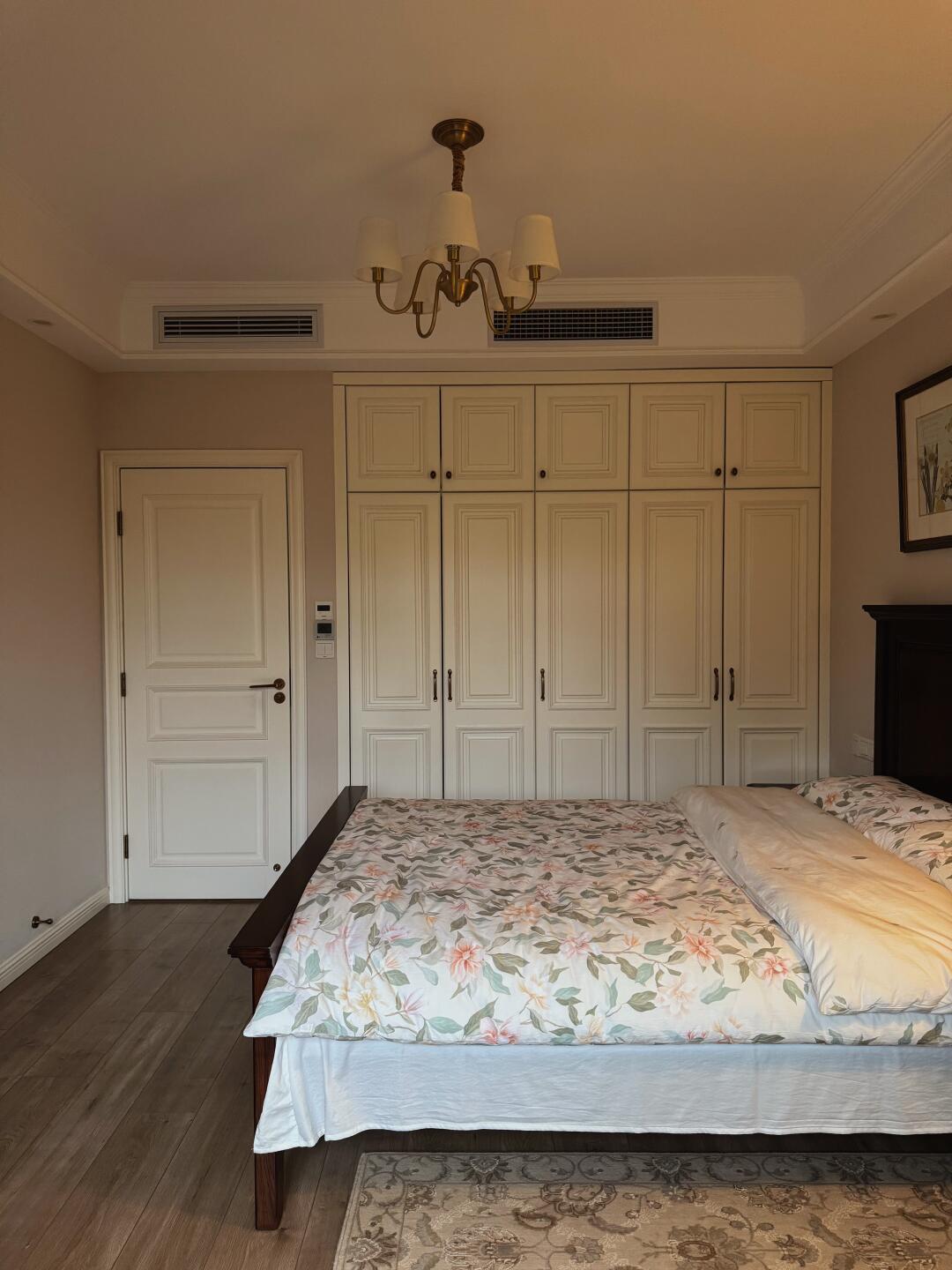 雨天，清晨的房间🌧️