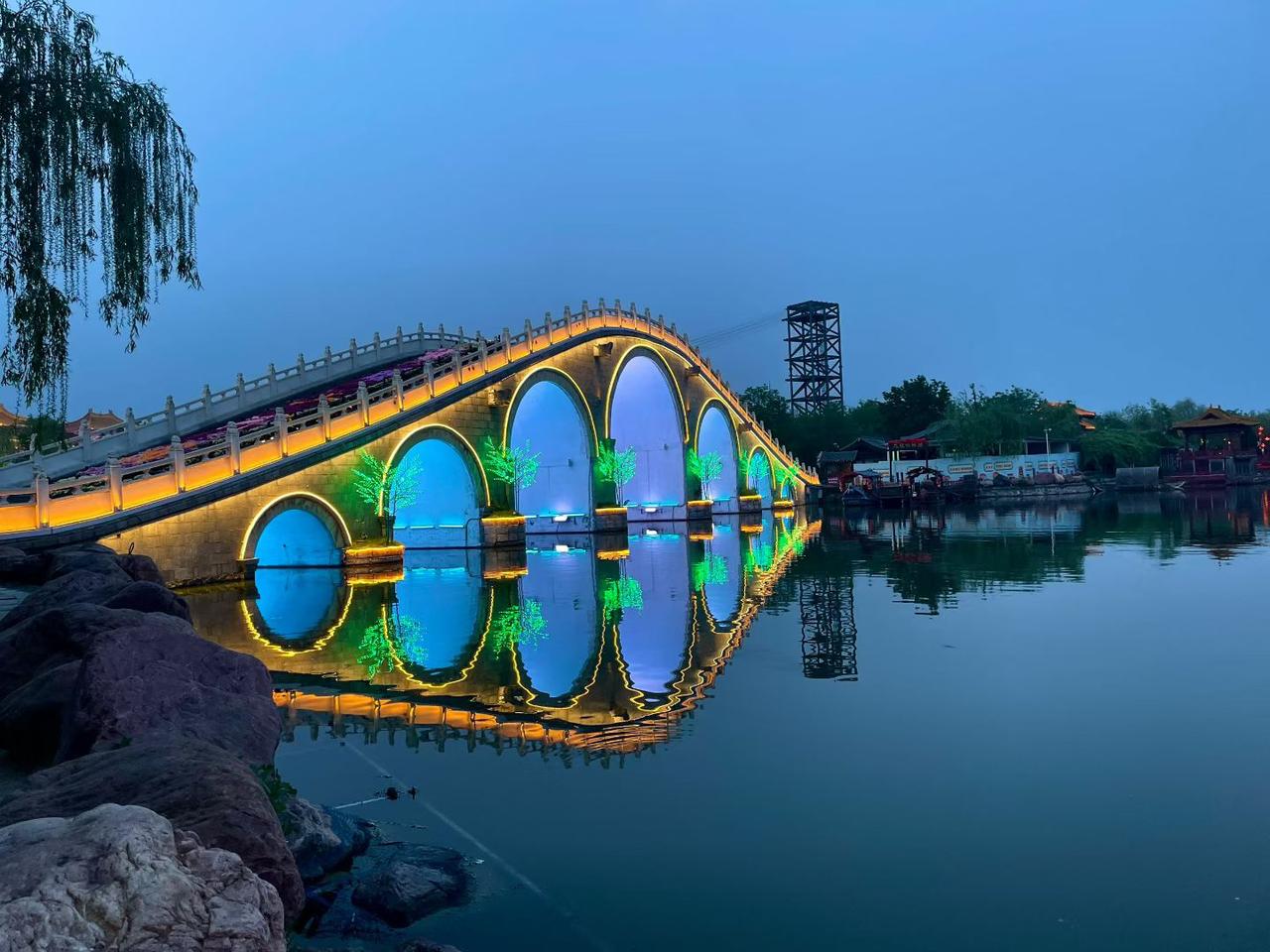 铜陵有色，周末最令人失望的公司，铜价大涨却净利反降，
 公司虽手握铜资源冶炼优势