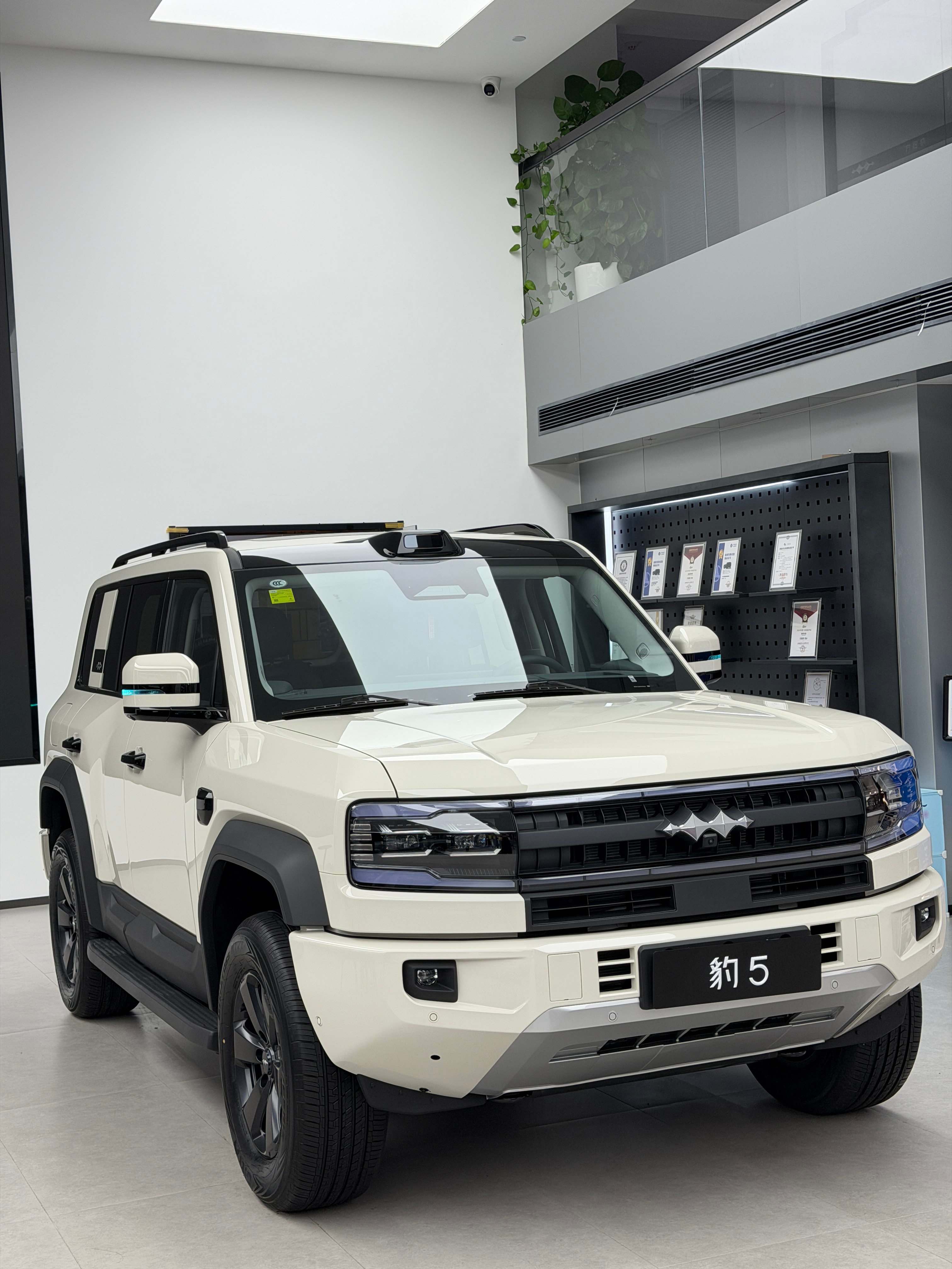 今天一口气自己拍了三辆车的探店，最后两个刚拍结束，豹5和豹8都做了升级，你们喜欢