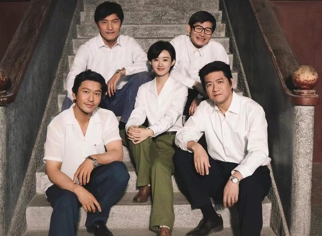 看完《小城大事》大结局才懂，一座城的崛起，原来是用一个好人的命换的。
你以为改革