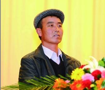 天山深处马背行医三十余载！居马泰·俄白克，牧区牧民的生命守护者
 
居马泰·俄白