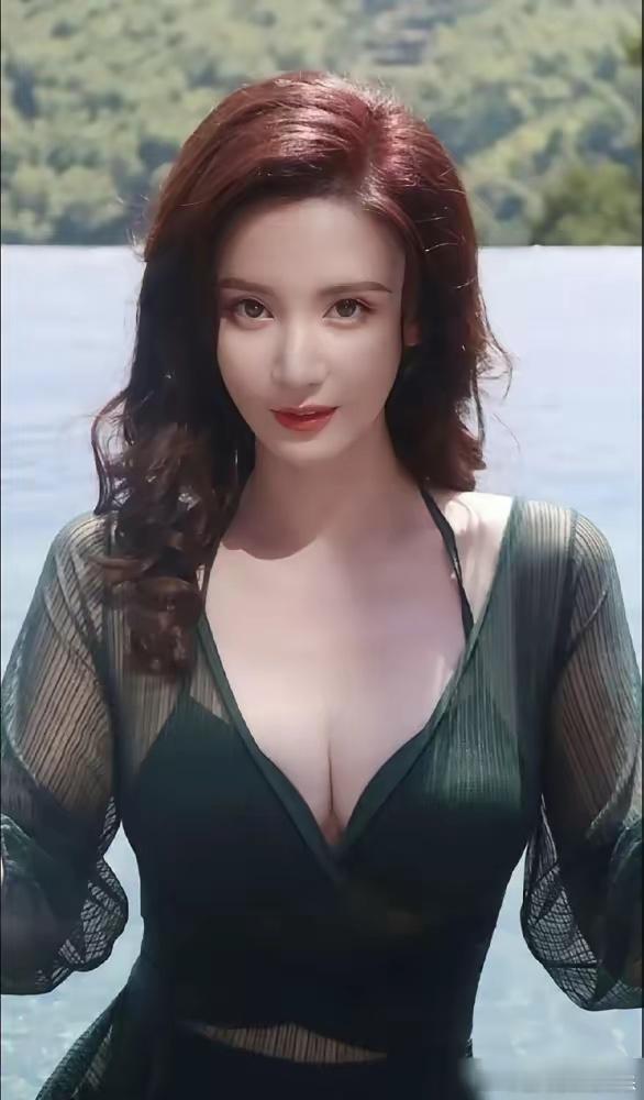 全网都在笑张萌砸烂了《楚乔传》。我告诉你，这压根不是翻车，这是一场赤裸裸的资本裸