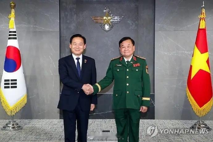 越南这位副防长挺倒霉的，他可能是被韩国使用美人计算计了，他来韩国参加安全对话，代