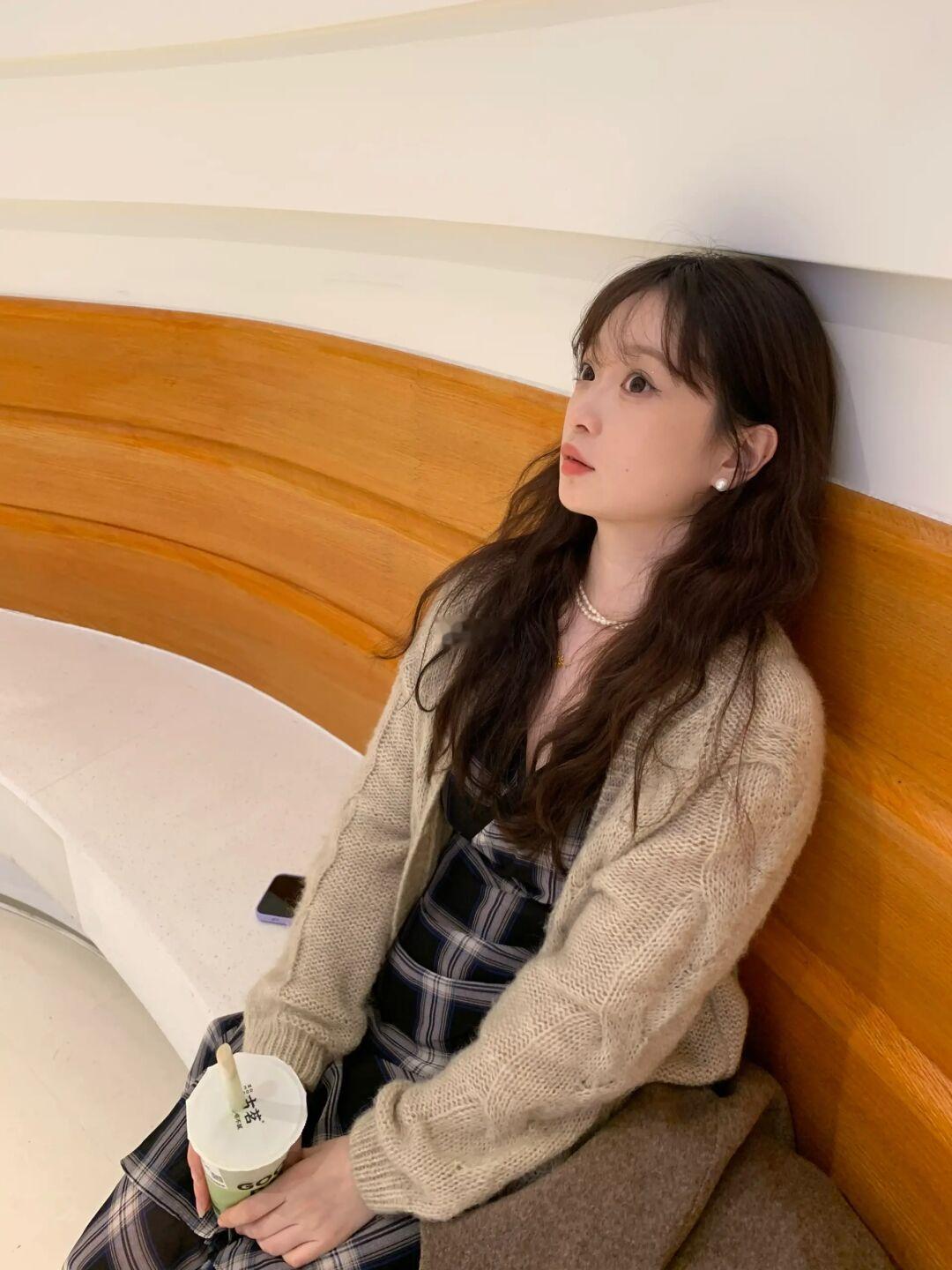 剪了个刘海儿( ˝ᗢ̈˝ )