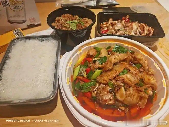 外卖大战下宿迁单量翻4倍宿迁快餐店没有人堂食了 非理性竞争终非长久之计，希望各外