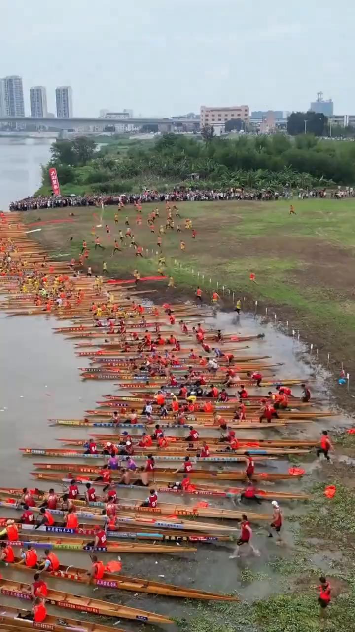 齐步走。