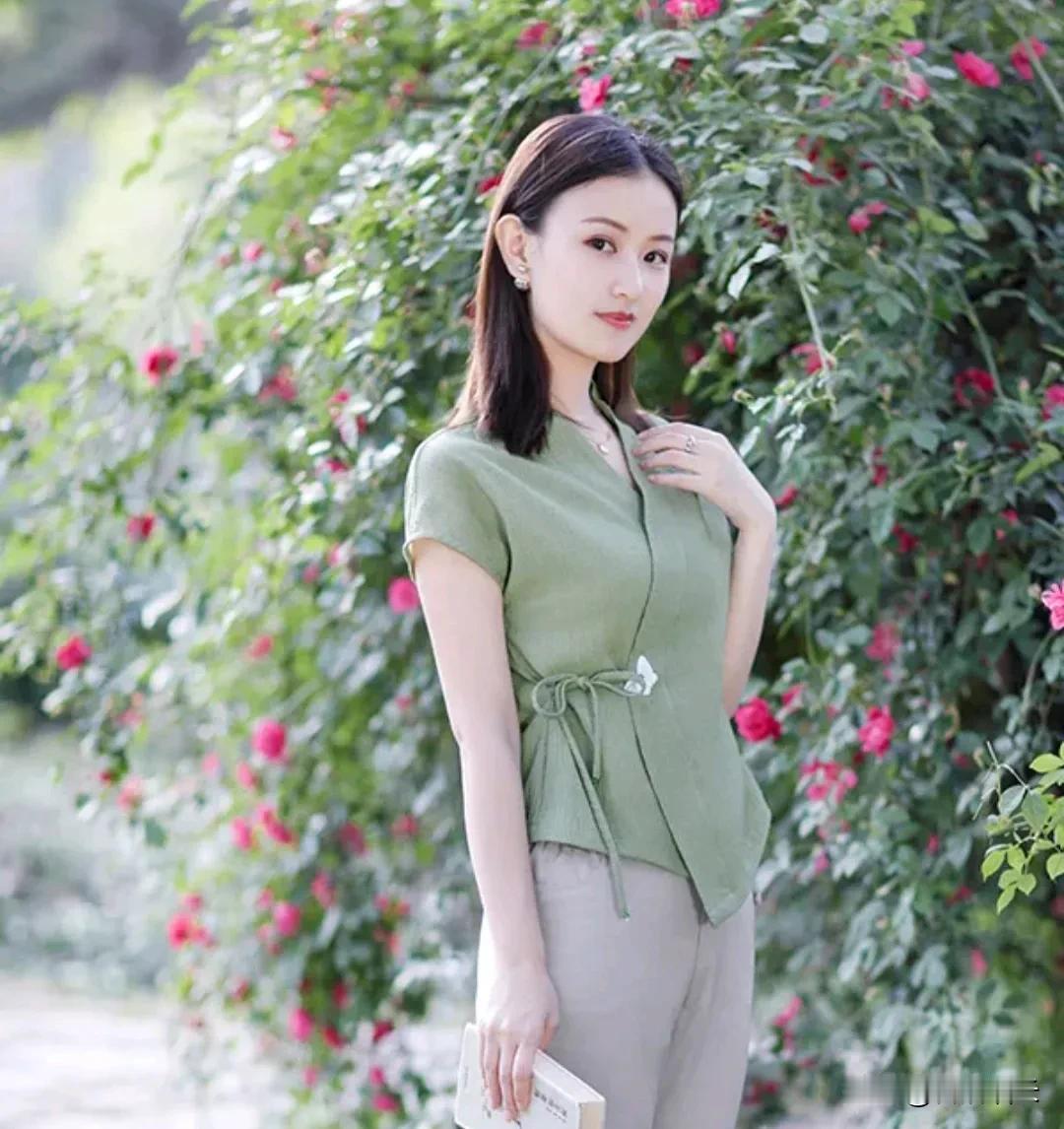 咱说实话，女人啊，美不美其实没那么可怕，真正可怕的是这“三不会”。
 
先说第一