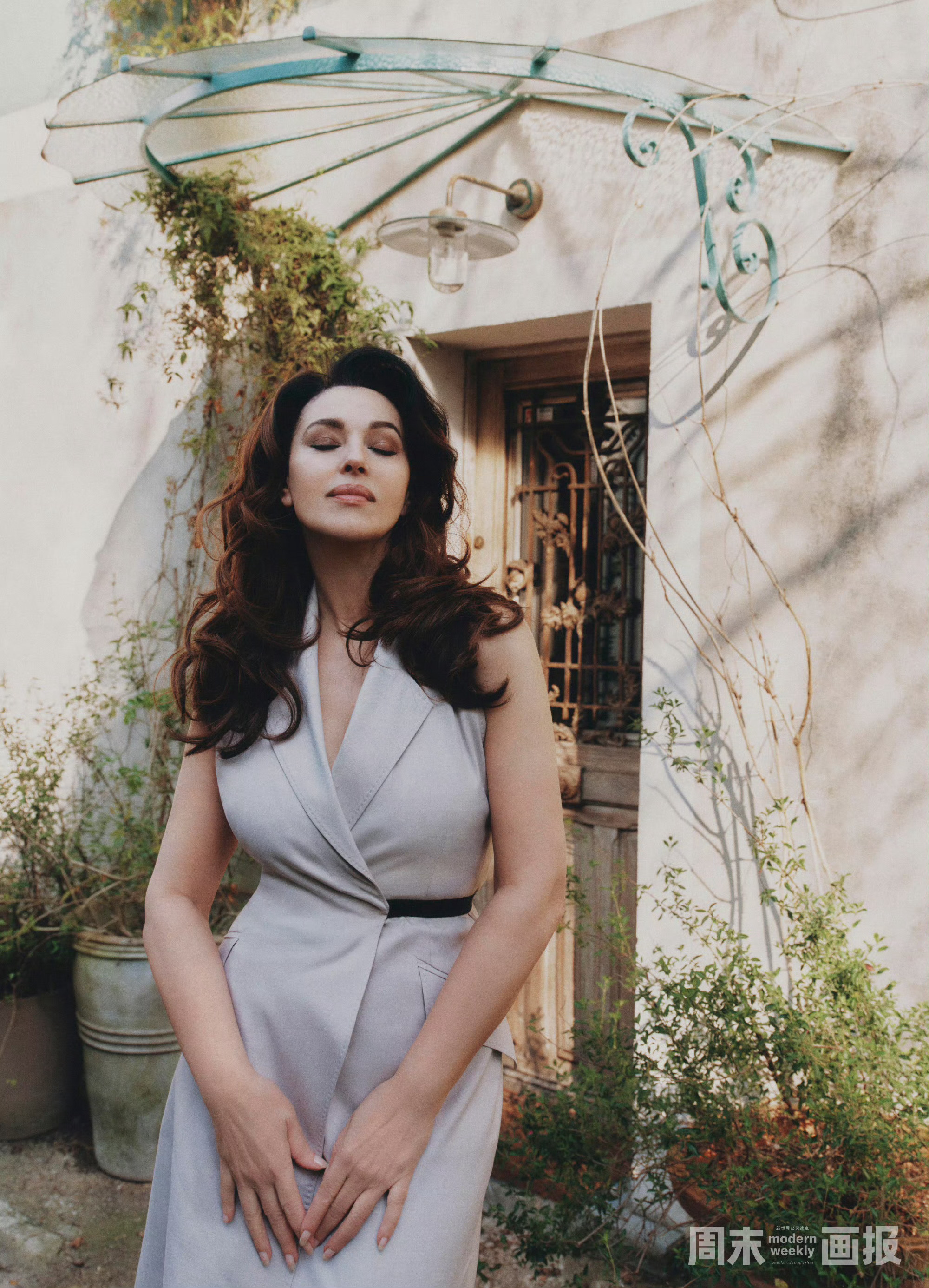 封面故事 | Monica Bellucci：时间的共谋者若你记起她，多半是记得