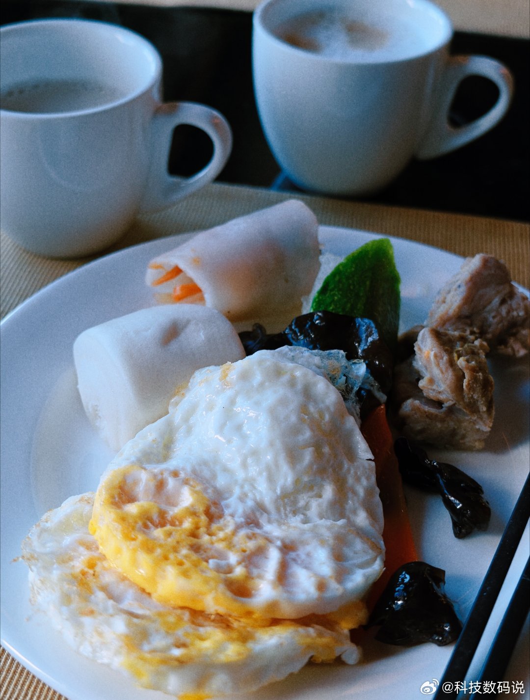 吃早餐了吗？周一快乐呀一起期待手机影像的又一次进化吧vivo X300 Ultr