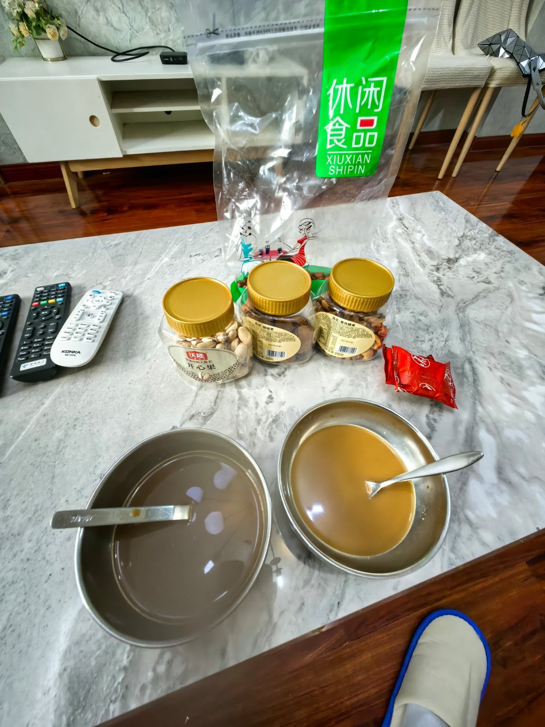 我们在都江堰买过一套小户型，平时很少来，只是夏天来住十天半月。虽然时间不长，但每