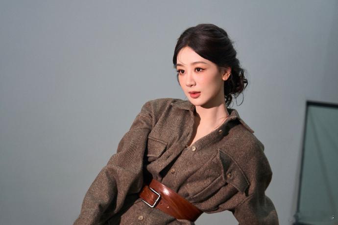 杨紫这个好身材真的是把我给辣到了呀，又纯又欲！真的是感受到最近的状态越来越好