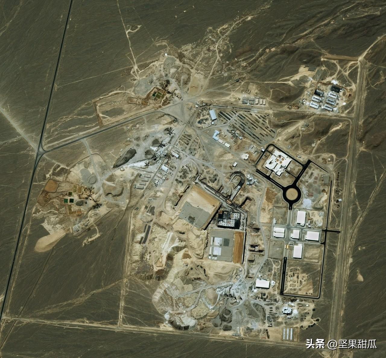 美国打击纳坦兹估计在清障，据 Kan News 报道，美国袭击伊朗纳坦兹核设施针