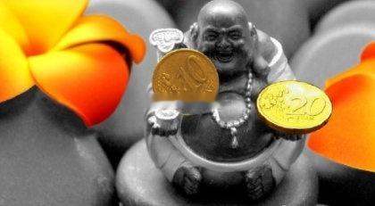 很多事笑笑就能过去，笑一笑祸散福生 ，吉利长亨 。 